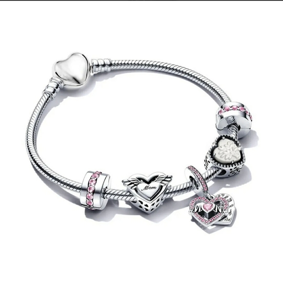 Jewelry - MOM Heart Bracelet